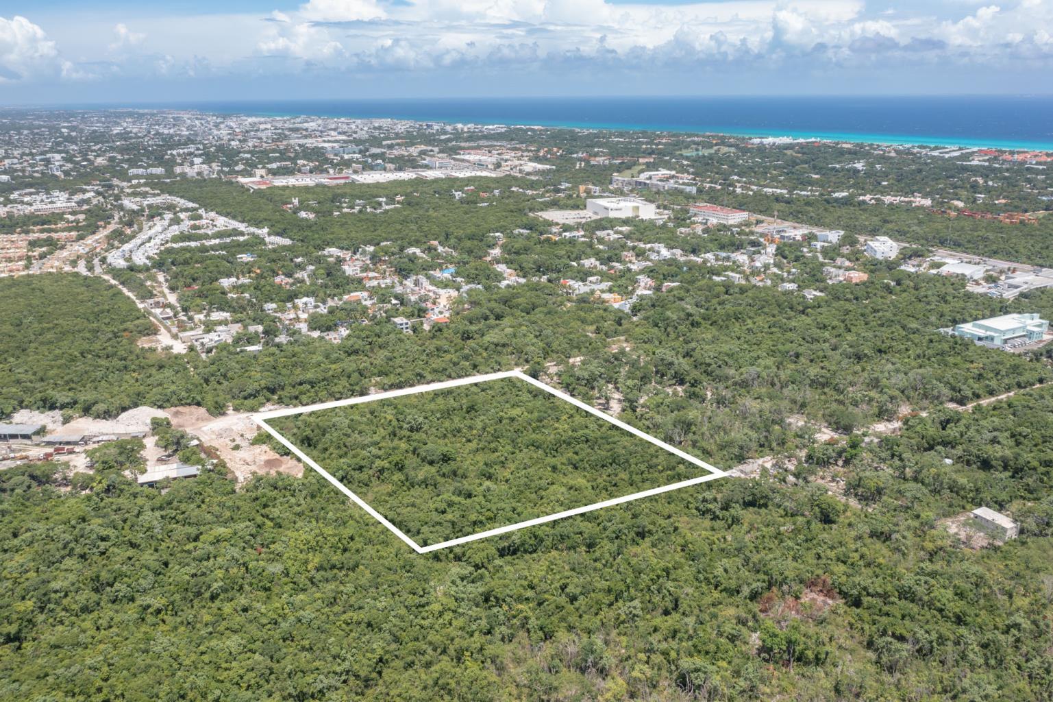 Lot / Land For Sale In Playa Del Carmen [77710]