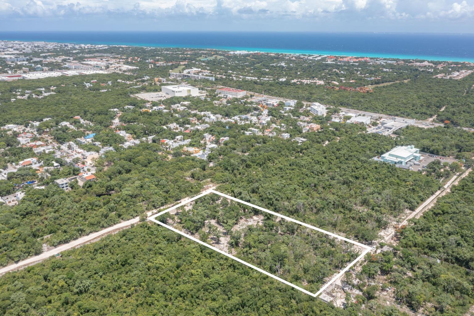 Lot / Land For Sale In Playa Del Carmen [77710]