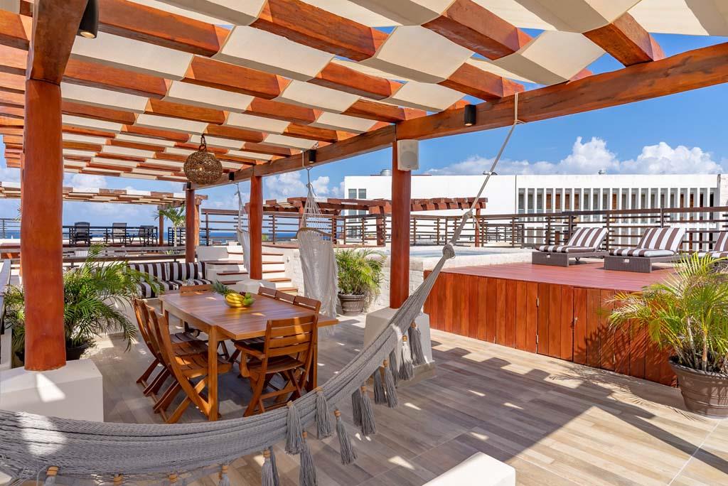 3 Beds 3 Baths  Condo For Sale In Downtown Beachfront [77710]